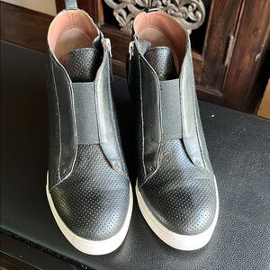 Linea Paolo Black Perforated High-Top Sneakers